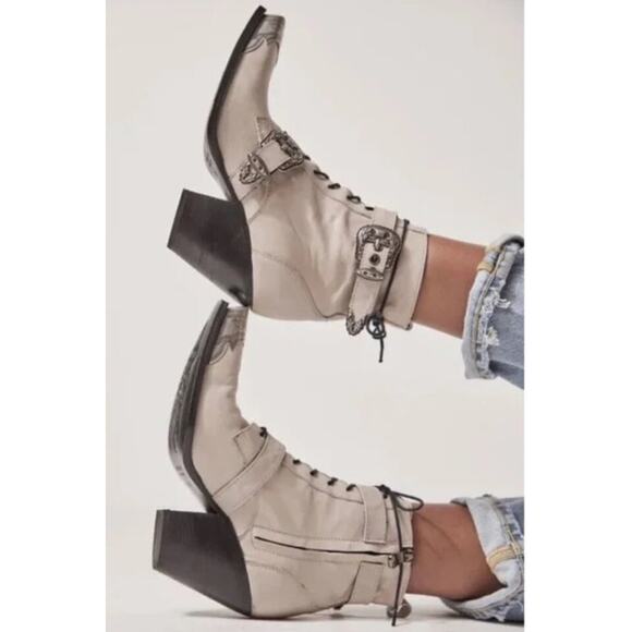 NWT Free People Briar Buckle Lace Up Boots Sz. 36 (US 6) - Picture 2 of 8